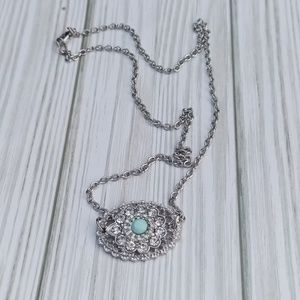 Beautiful Rhinestone Pendant Necklace